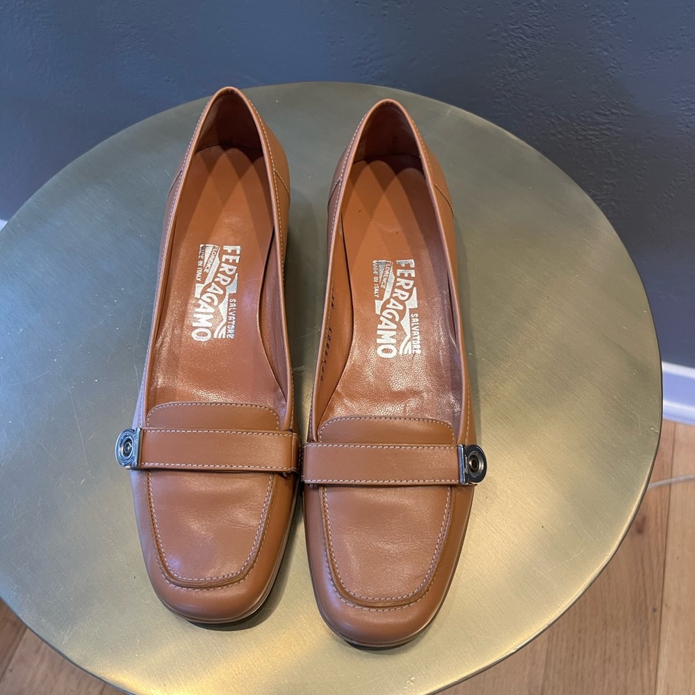 Authentic Salvatore Ferragamo flats